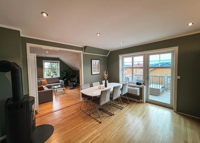 Apartamento Sentralt Og Nyoppusset